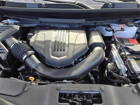 New 2026 Chevrolet Traverse LT w/ Sun and Wheel Package image 18