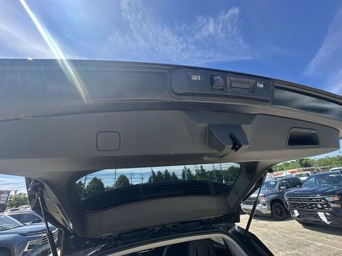 Used 2024 Buick Encore GX Preferred AWD/4WD image 44