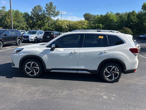 Used 2022 Subaru Forester Touring w/ Popular Package #2 AWD/4WD image 8