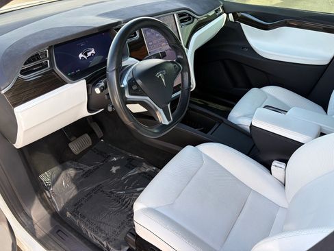Used 2016 Tesla Model X 70D AWD/4WD image 10