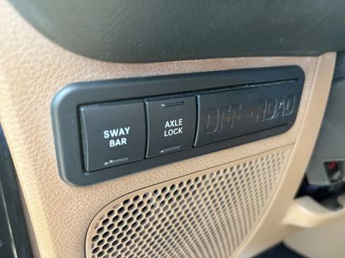 Used 2013 Jeep Wrangler Unlimited Rubicon w/ Connectivity Group AWD/4WD image 17