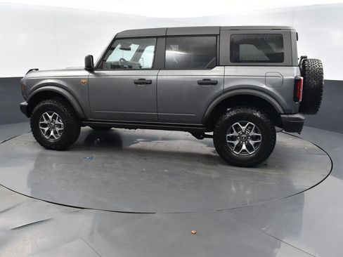 New 2025 Ford Bronco Badlands image 2