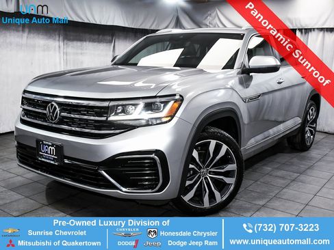 Used 2021 Volkswagen Atlas Cross Sport SEL R-Line image 1