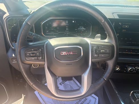 Used 2023 GMC Sierra 1500 SLT AWD/4WD image 5