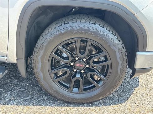 Used 2024 GMC Sierra 1500 Elevation w/ Elevation Premium Package AWD/4WD image 10