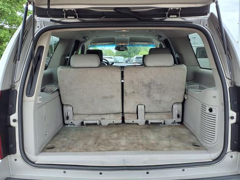 Used 2008 Chevrolet Suburban LT w/ LT Preferred Equipment Group RWD image 11