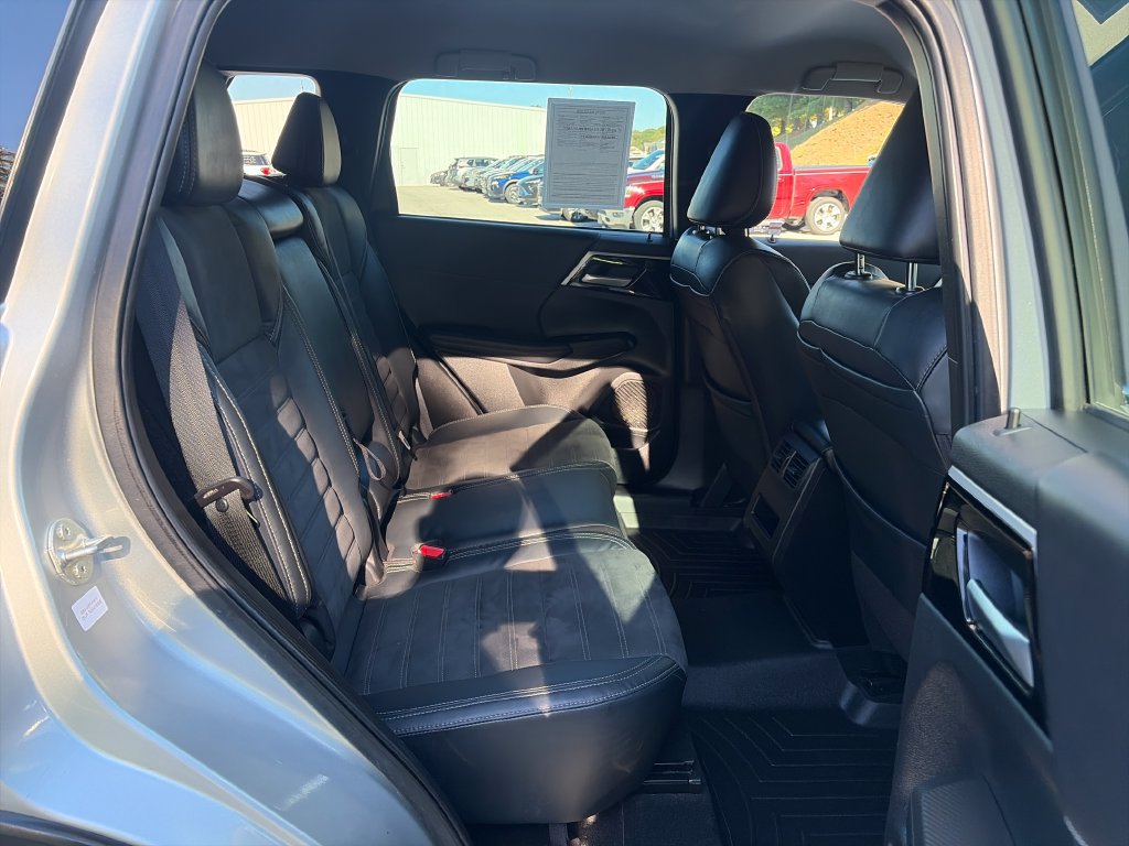 Used 2022 Mitsubishi Outlander SE AWD/4WD image 43