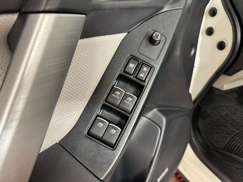 Used 2018 Subaru Forester 2.5i Limited image 17