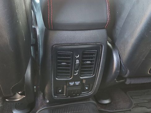 Used 2017 Jeep Grand Cherokee Trailhawk AWD/4WD image 20
