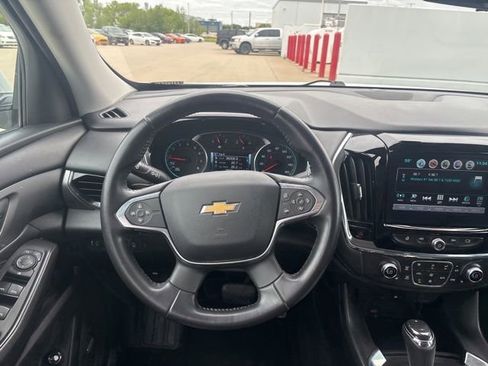 Used 2018 Chevrolet Traverse LT FWD image 12