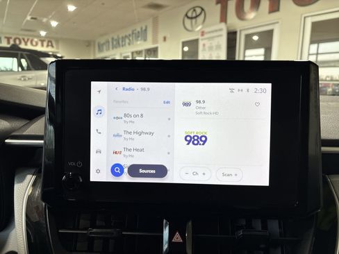 Certified 2024 Toyota Corolla SE image 17