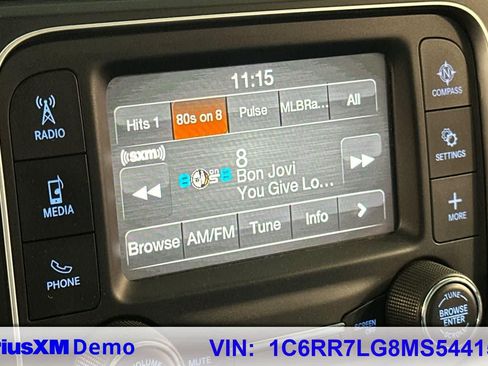 Used 2021 RAM 1500 Classic SLT AWD/4WD image 28