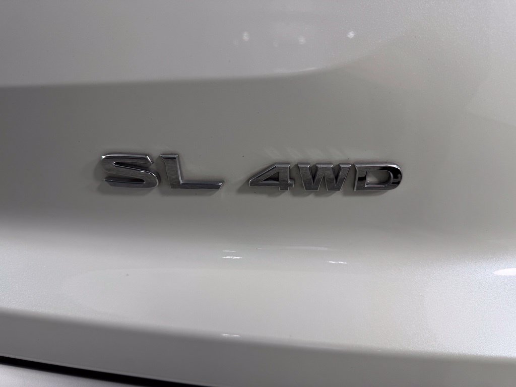 Used 2022 Nissan Pathfinder SL AWD/4WD image 14