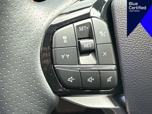 Certified 2025 Ford Explorer ST-Line AWD/4WD image 31