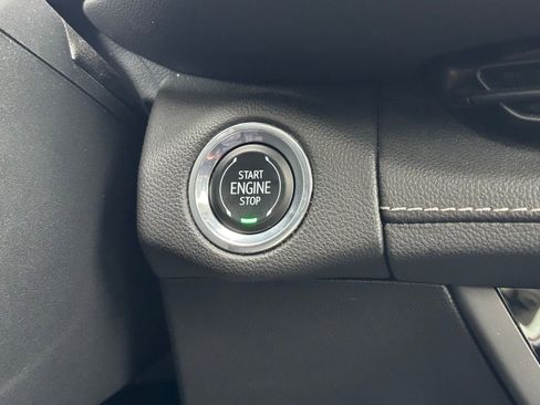 Used 2023 Buick Envision Avenir AWD/4WD image 10