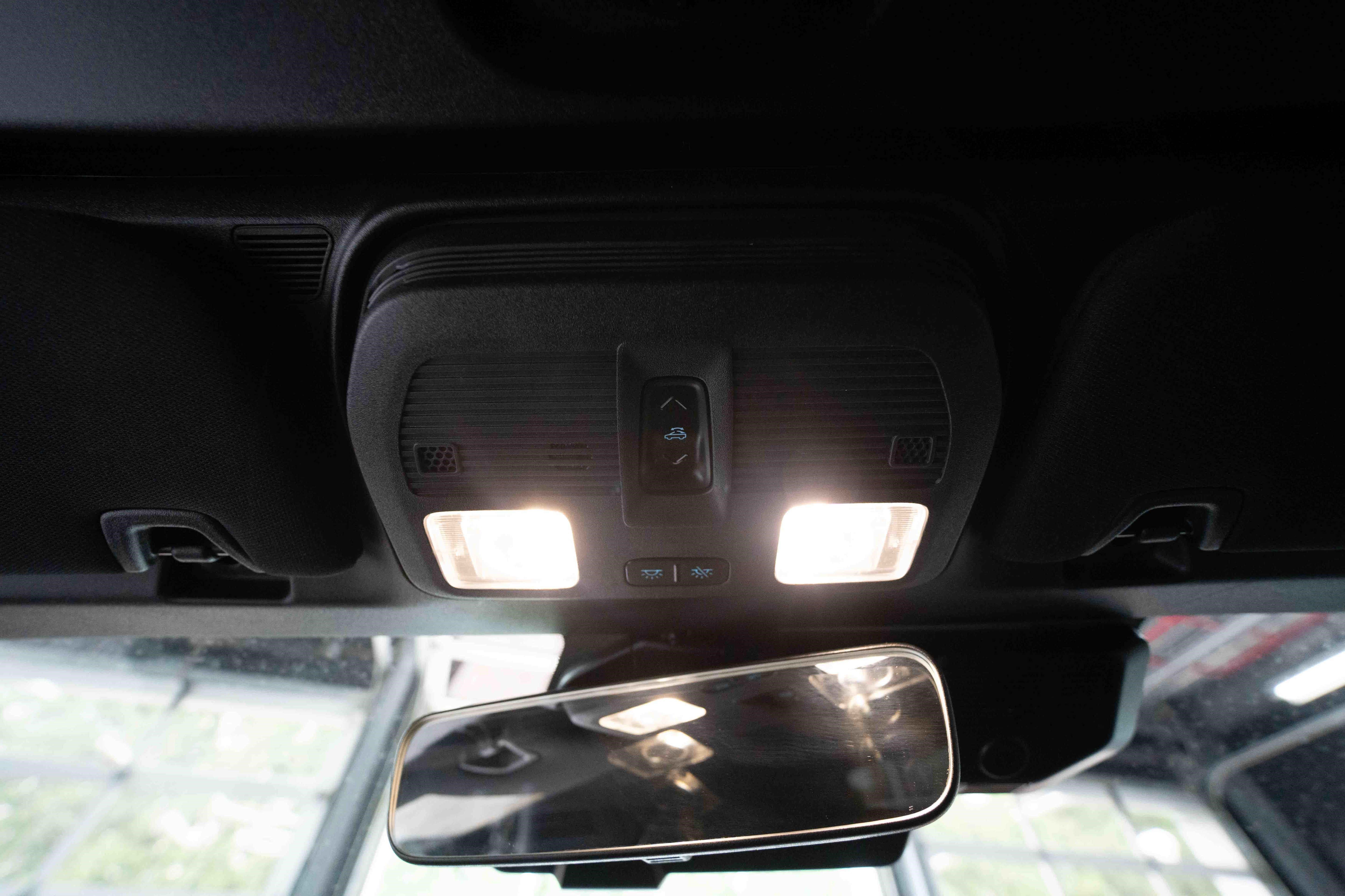 Used 2024 Ford Mustang Convertible RWD image 18