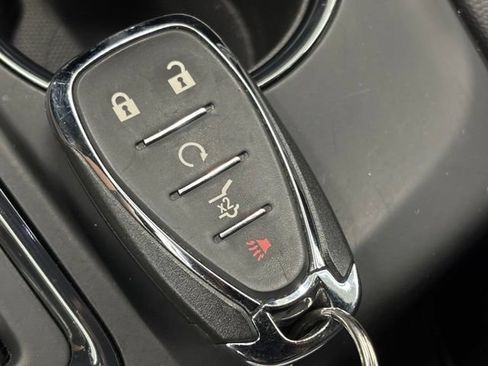 Used 2023 Chevrolet Equinox RS w/ RS Leather Package AWD/4WD image 40