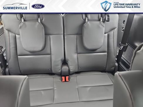 New 2026 Ford Explorer Active w/ Active Comfort Package image 15