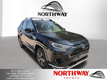 Used 2021 Toyota RAV4 SE w/ Weather & Moonroof Package