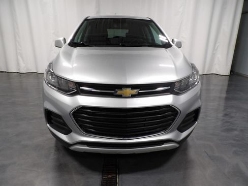 Used 2020 Chevrolet Trax LS w/ Tint and Cruise Package AWD/4WD image 2