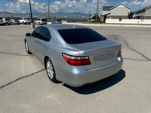 Used 2007 Lexus LS 460 RWD image 10