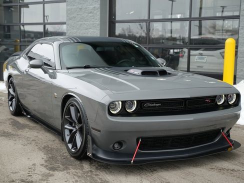 Used 2019 Dodge Challenger R/T Scat Pack w/ Shaker Package image 5