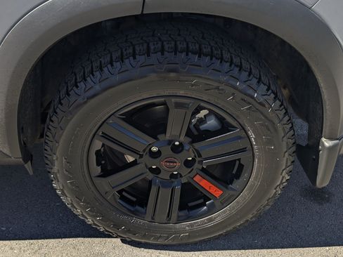 Used 2025 Nissan Rogue SV AWD/4WD image 7