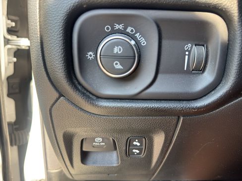 Used 2021 RAM 1500 Big Horn RWD image 28