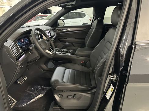 New 2026 Volkswagen Atlas Cross Sport SEL R-Line AWD/4WD image 16