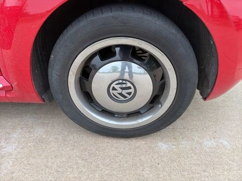 Used 2012 Volkswagen Beetle 2.5 FWD image 13