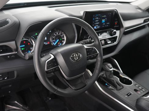 Used 2026 Toyota Highlander XLE AWD/4WD image 22