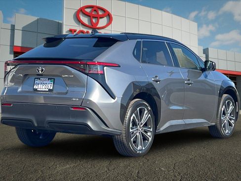 Certified 2023 Toyota bZ4X AWD image 3