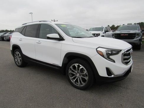 Certified 2020 GMC Terrain SLT w/ Preferred Package image 6