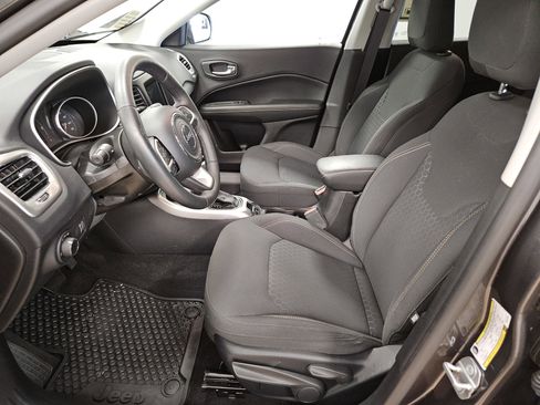 Used 2019 Jeep Compass Sport w/ Cold Weather Group image 8