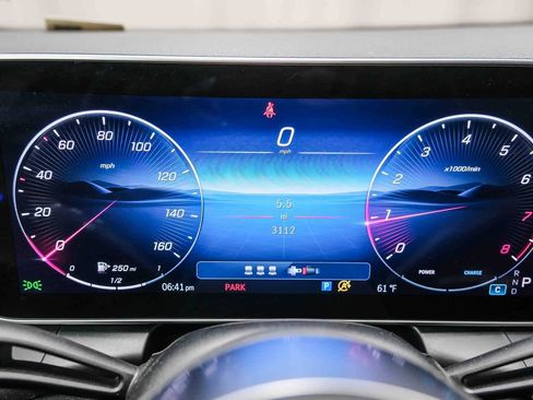 Certified 2025 Mercedes-Benz GLC 300 image 23