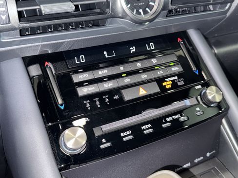 Used 2024 Lexus IS 350 F Sport RWD image 27