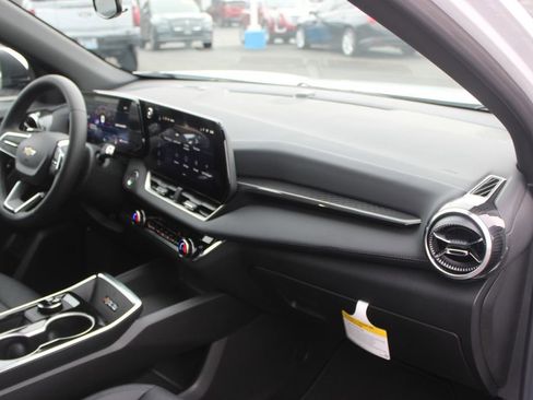 New 2026 Chevrolet Equinox LT FWD image 28