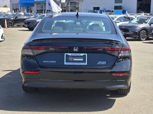 Used 2024 Honda Accord Sport image 6
