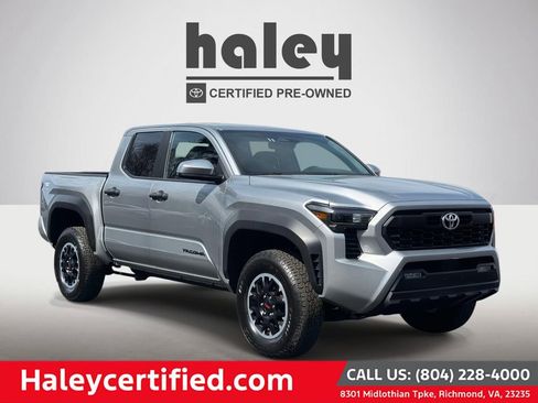 Used 2025 Toyota Tacoma TRD Off-Road image 1