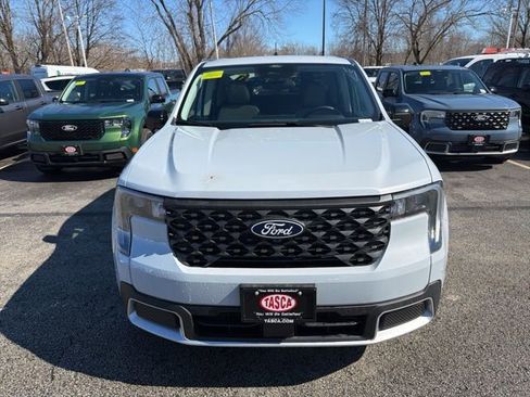 New 2026 Ford Maverick Lariat w/ 4K Tow Package image 2