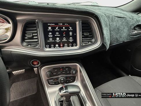 Used 2019 Dodge Challenger SRT Hellcat image 12