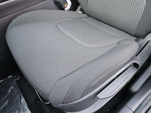 New 2026 Kia Sportage LX image 8