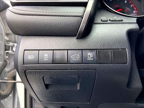 Certified 2022 Toyota Camry XSE FWD image 33