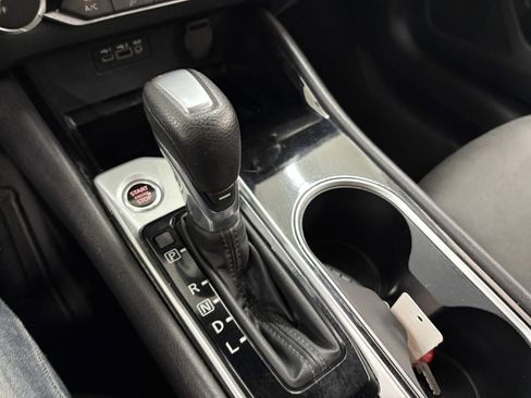 Used 2024 Nissan Altima 2.5 SV image 18