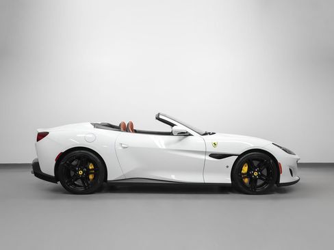 Certified 2019 Ferrari Portofino RWD image 7