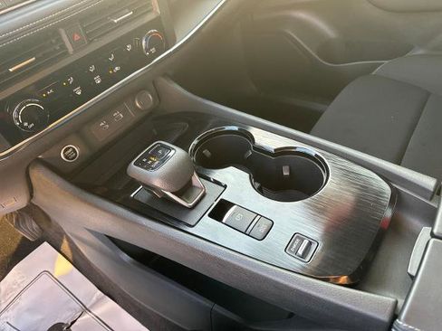 Certified 2023 Nissan Rogue S image 19