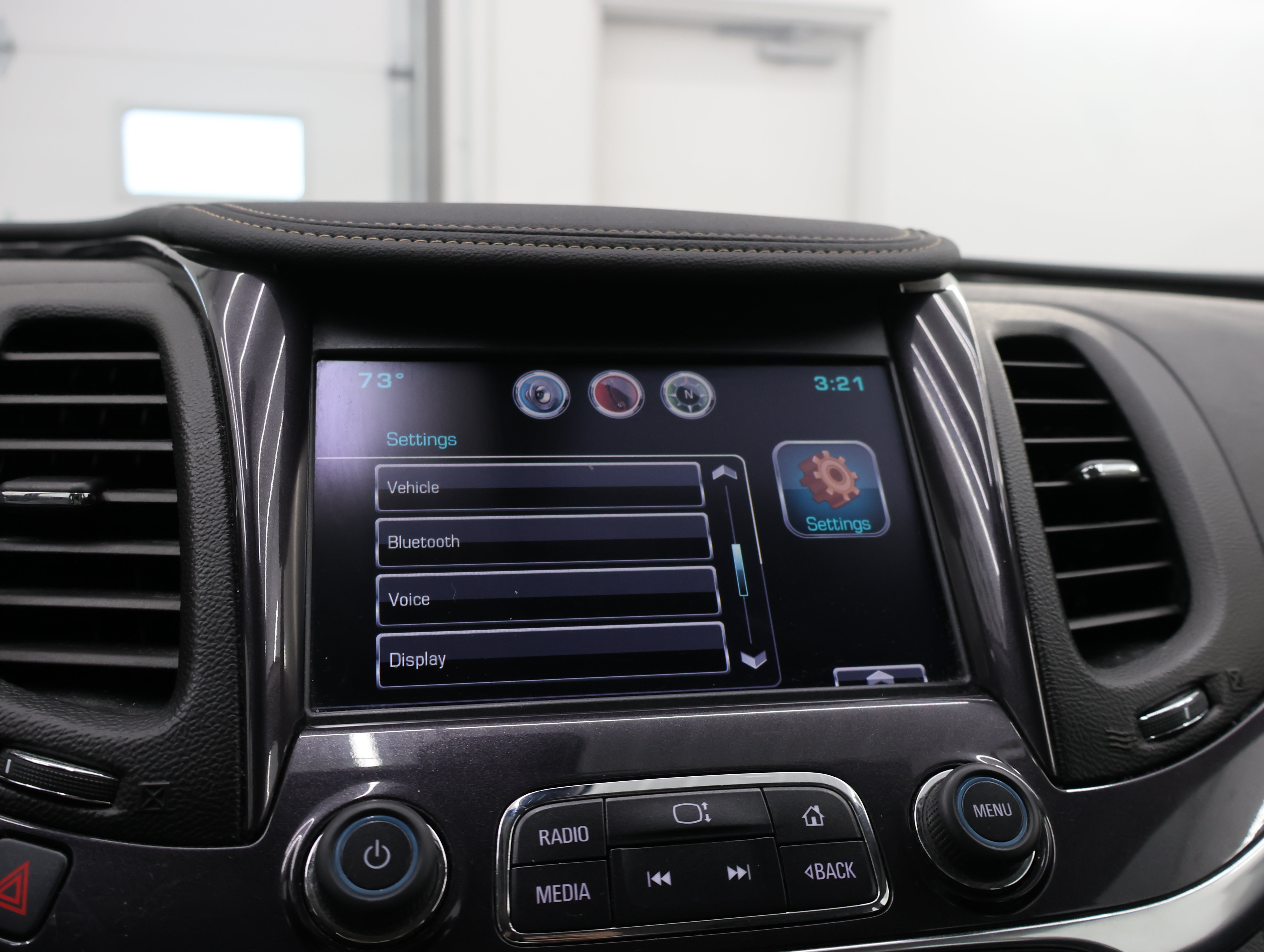 Used 2015 Chevrolet Impala LT w/ Convenience Package FWD image 47