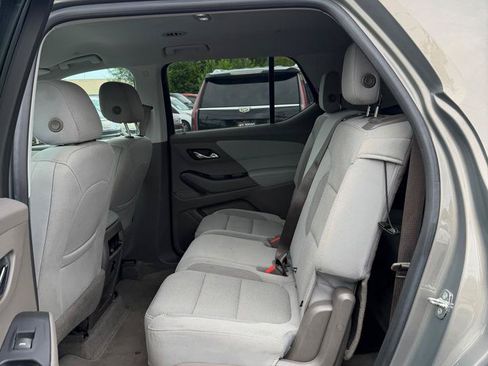 Used 2018 Chevrolet Traverse LT FWD image 23