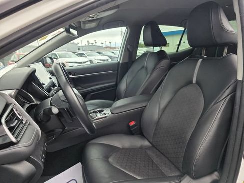 Used 2022 Toyota Camry XSE FWD image 27