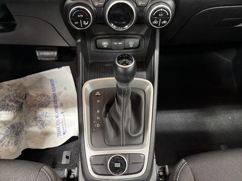 Used 2023 Hyundai Venue SEL w/ Cargo Package image 18